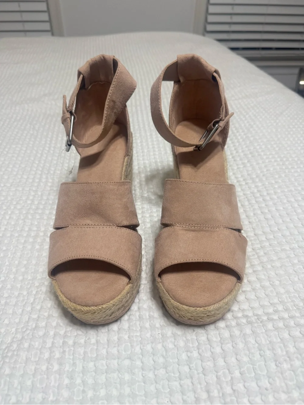 Universal Threads Espadrille Wedge Sandals